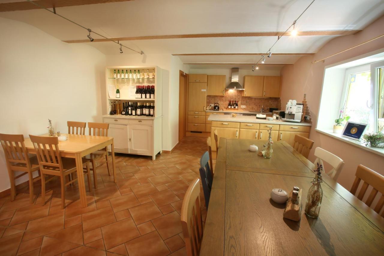 Winzerzimmer - Weingut Tinhof Eisenstadt Dış mekan fotoğraf
